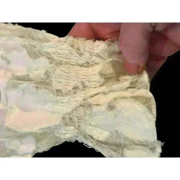 Lace Boho Ivory Floral Women’s Long Sleeve Top Ruffle Neckline Elasticized Waist - Picture 9 of 9